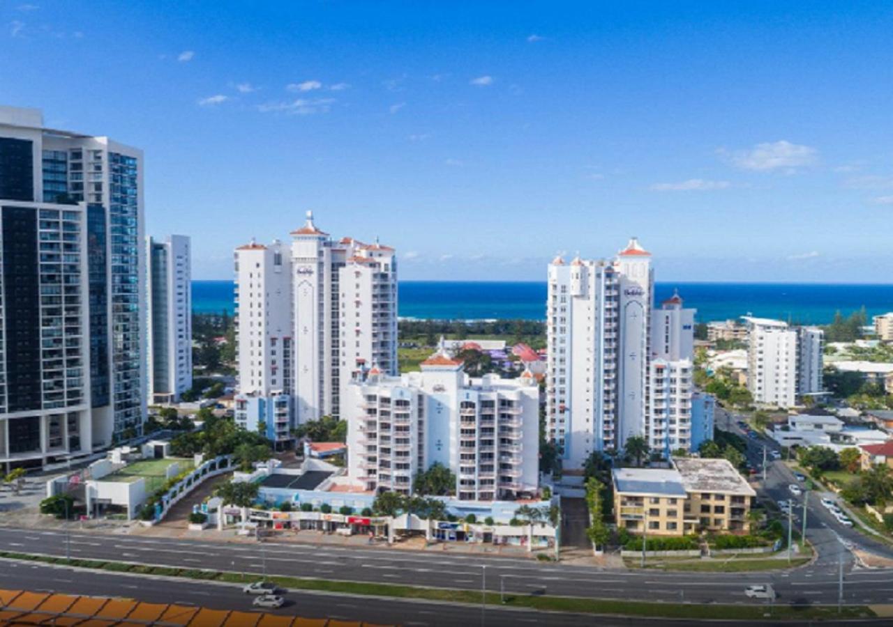 Location Location Location - Broadbeach :) Gold Coast Exterior photo